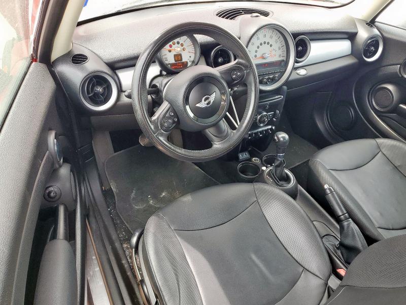 WMWSU3C56DT546230 - 2013 MINI COOPER RED photo 8