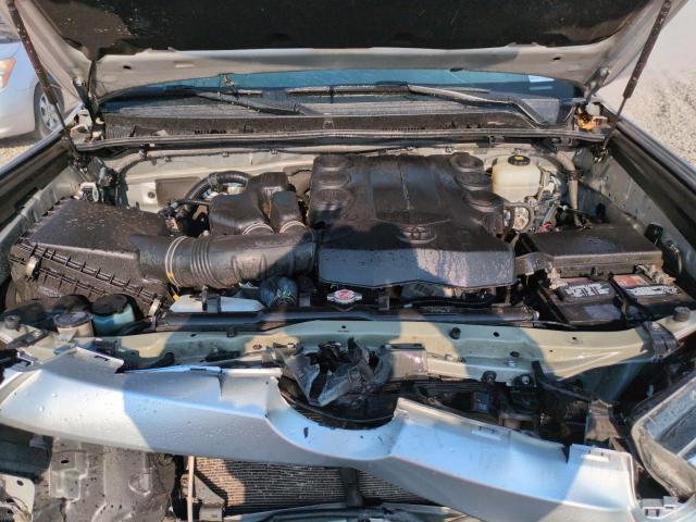 JTEBU5JR3J5489095 - 2018 TOYOTA 4RUNNER SR5/SR5 PREMIUM SILVER photo 11