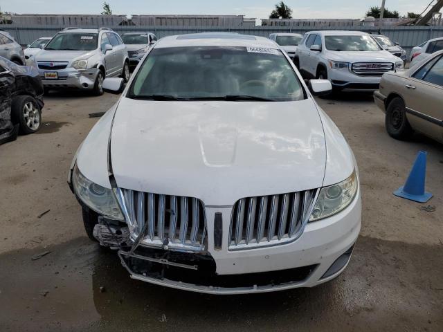 1LNHL9FTXAG607088 - 2010 LINCOLN MKS WHITE photo 5