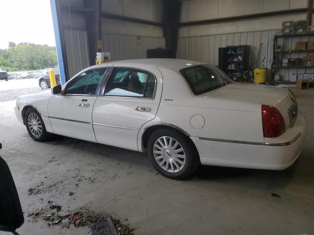 1LNHM81W44Y632849 - 2004 LINCOLN TOWN CAR EXECUTIVE WHITE photo 2