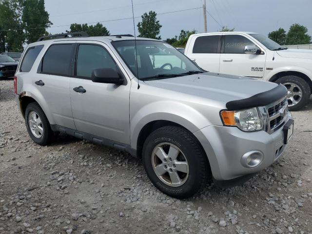 1FMCU9DG6CKB89173 - 2012 FORD ESCAPE XLT SILVER photo 4