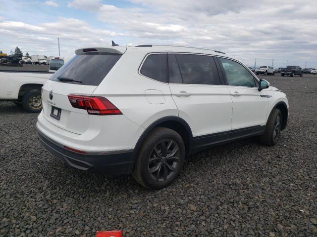 3VV3B7AX1PM040866 - 2023 VOLKSWAGEN TIGUAN SE WHITE photo 3