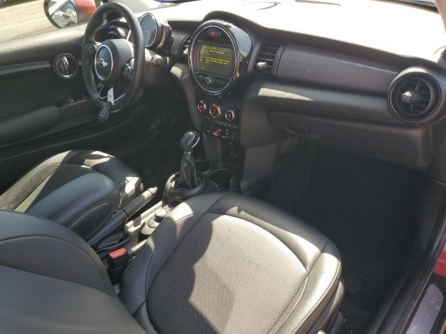 WMWXP5C56J2G63903 - 2018 MINI COOPER RED photo 8