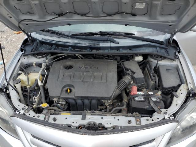 2T1BU4EE2DC962918 - 2013 TOYOTA COROLLA BASE Argent photo 11