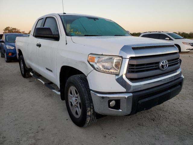 5TFRM5F10EX077569 - 2014 TOYOTA TUNDRA DOUBLE CAB SR/SR5 WHITE photo 1