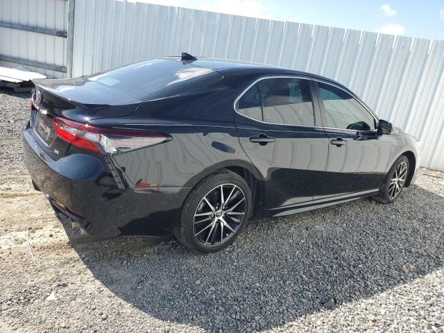 4T1G11AK5RU242107 - 2024 TOYOTA CAMRY SE NIGHT SHADE BLACK photo 3