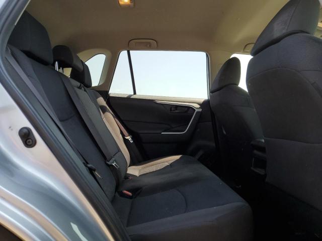 JTMG1RFV2KJ006656 - 2019 TOYOTA RAV4 LE Gümüş foto 11