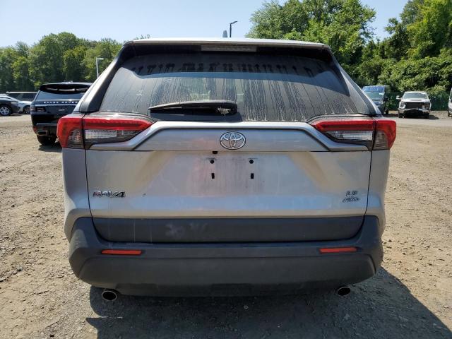 JTMG1RFV2KJ006656 - 2019 TOYOTA RAV4 LE Gümüş foto 6