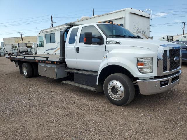 1FDWX6DC2HDB12652 - 2017 FORD F650 SUPER DUTY WHITE photo 4