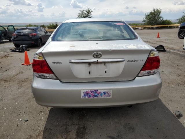 4T1BE32K55U985708 - 2005 TOYOTA CAMRY LE SILVER photo 6