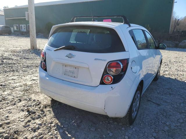 1G1JA6SG5E4207765 - 2014 CHEVROLET SONIC LS WHITE photo 4
