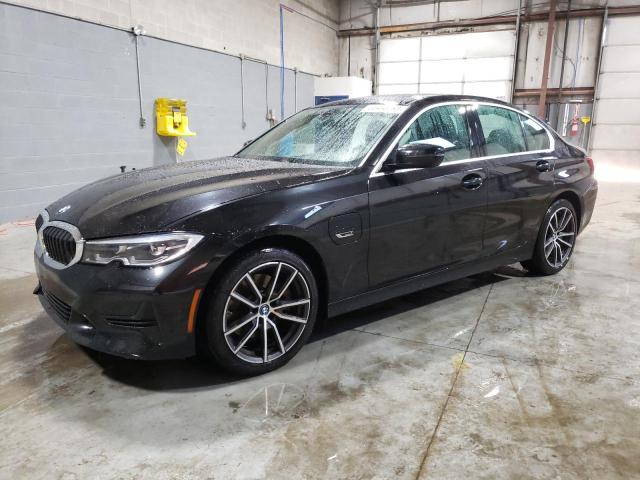 3MW5P9J06N8C72244 - 2022 BMW 330XE Սև լուսանկար 1