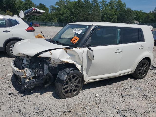 JTLKE50E281054283 - 2008 TOYOTA SCION XB WHITE photo 1