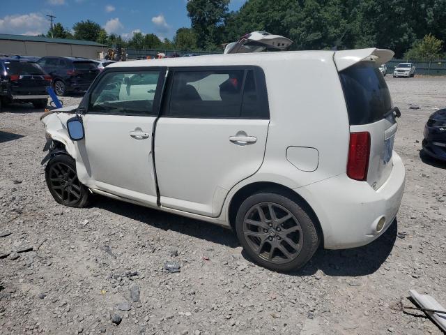JTLKE50E281054283 - 2008 TOYOTA SCION XB WHITE photo 2