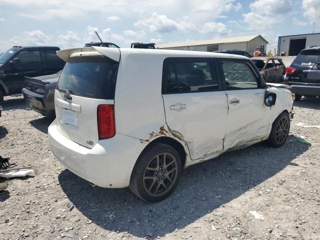 JTLKE50E281054283 - 2008 TOYOTA SCION XB WHITE photo 3