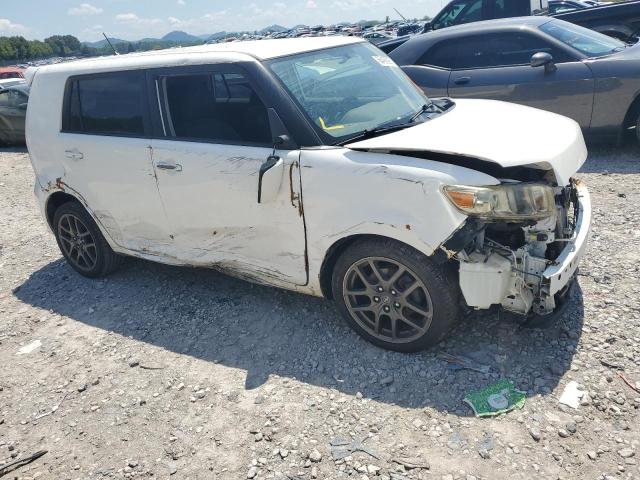 JTLKE50E281054283 - 2008 TOYOTA SCION XB WHITE photo 4