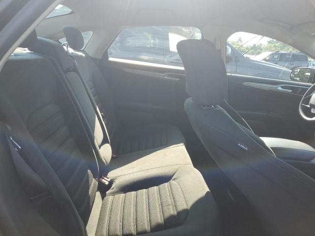 3FA6P0HD2JR250909 - 2018 FORD FUSION SE Սև լուսանկար 10