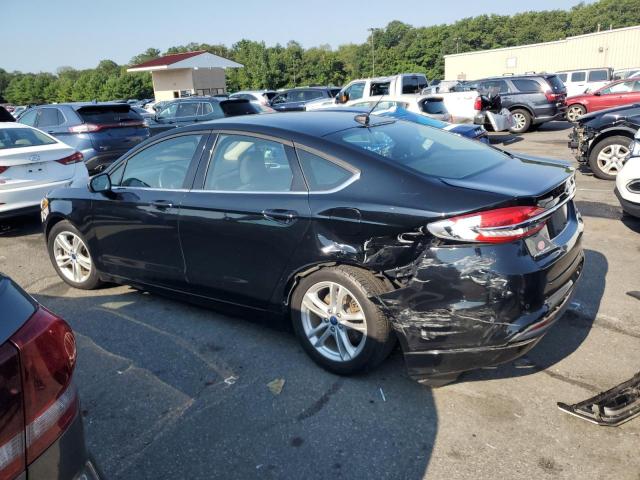 3FA6P0HD2JR250909 - 2018 FORD FUSION SE Սև լուսանկար 2