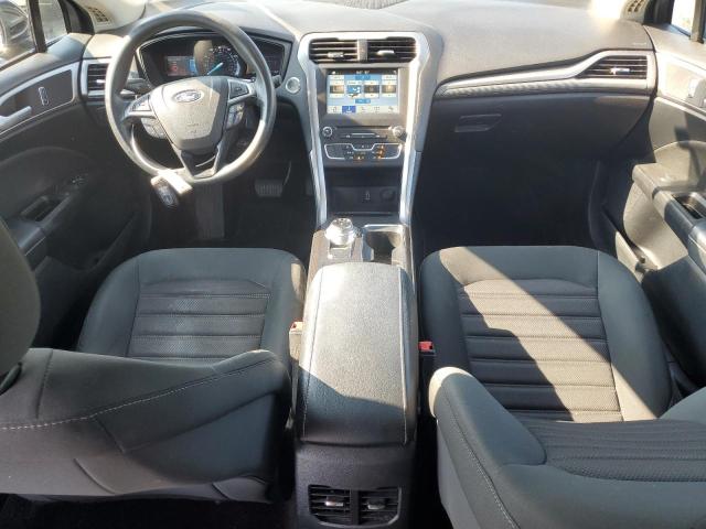 3FA6P0HD2JR250909 - 2018 FORD FUSION SE Սև լուսանկար 8