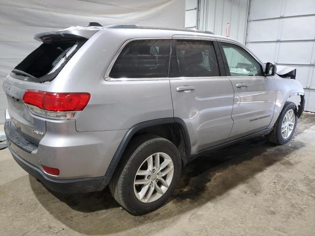 1C4RJFAG6JC147524 - 2018 JEEP GRAND CHER LAREDO SILVER photo 3