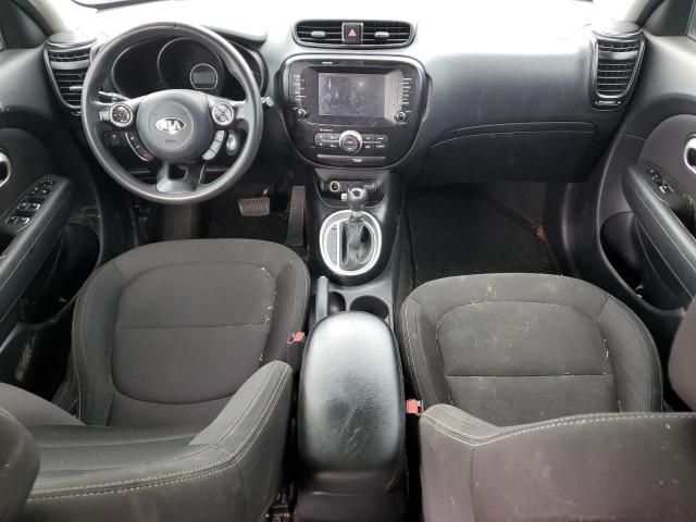 KNDJN2A20J7548946 - 2018 KIA SOUL GRAY photo 8