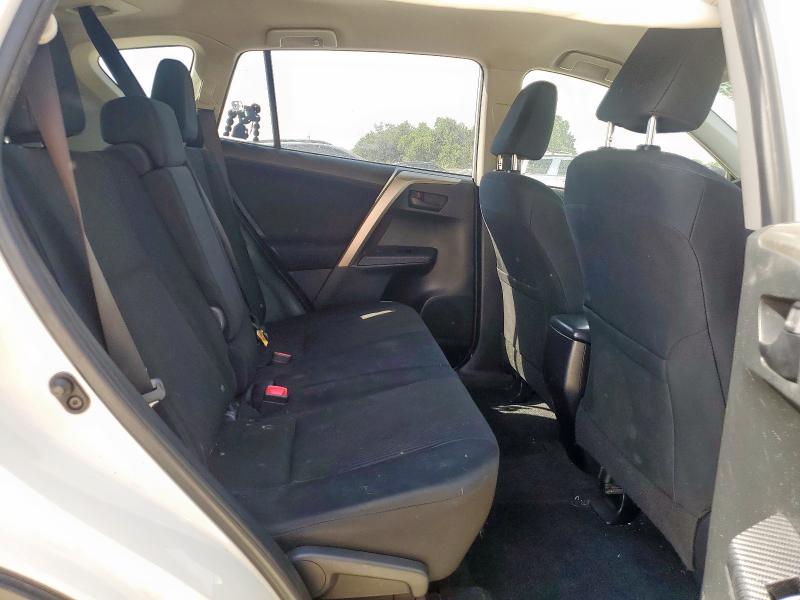 JTMZFREV2FJ056104 - 2015 TOYOTA RAV4 LE Weiß Foto 11