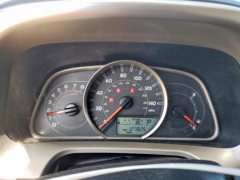 JTMZFREV2FJ056104 - 2015 TOYOTA RAV4 LE Weiß Foto 9