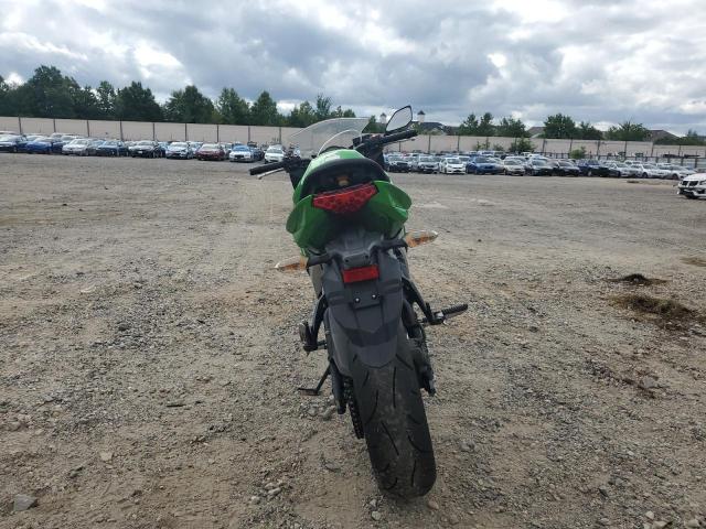 JKAEXEE13GDA21067 - 2016 KAWASAKI EX650 E GREEN photo 4