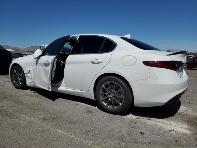 ZARFAMAN8L7635963 - 2020 ALFA ROMEO GIULIA WHITE photo 2
