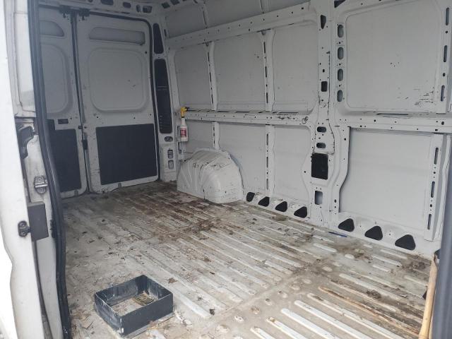 3C6TRVDGXJE145652 - 2018 RAM PROMASTER 2500 HIGH WHITE photo 11