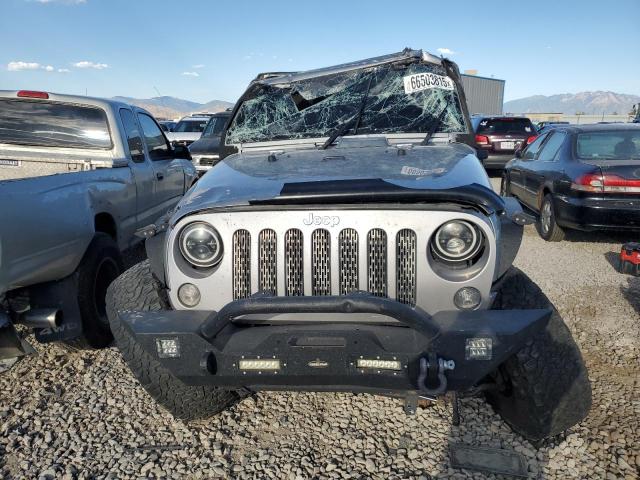 1C4BJWEG6EL107008 - 2014 JEEP WRANGLER U SAHARA GRAY photo 5