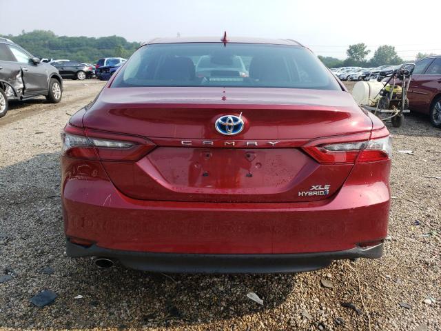 4T1F31AKXMU026459 - 2021 TOYOTA CAMRY XLE RED photo 6