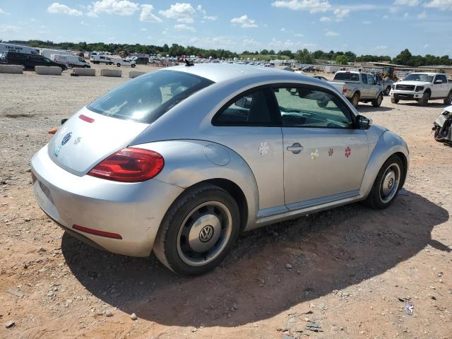 3VWJX7AT8CM628498 - 2012 VOLKSWAGEN BEETLE SILVER photo 3