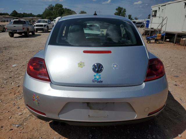 3VWJX7AT8CM628498 - 2012 VOLKSWAGEN BEETLE SILVER photo 6