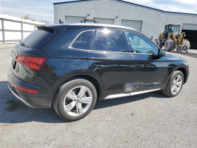 WA1ANAFY3J2026200 - 2018 AUDI Q5 PREMIUM Սև լուսանկար 3