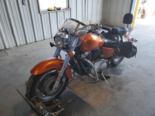 1HFSC43092A200932 - 2002 HONDA VT1100 C2 ORANGE photo 2