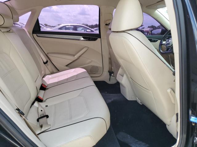 1VWDT7A31HC068454 - 2017 VOLKSWAGEN PASSAT R-LINE შავი ფოტო 10