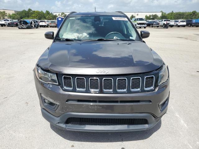 3C4NJCBB2JT181951 - 2018 JEEP COMPASS LATITUDE ნაცრისფერი ფოტო 5