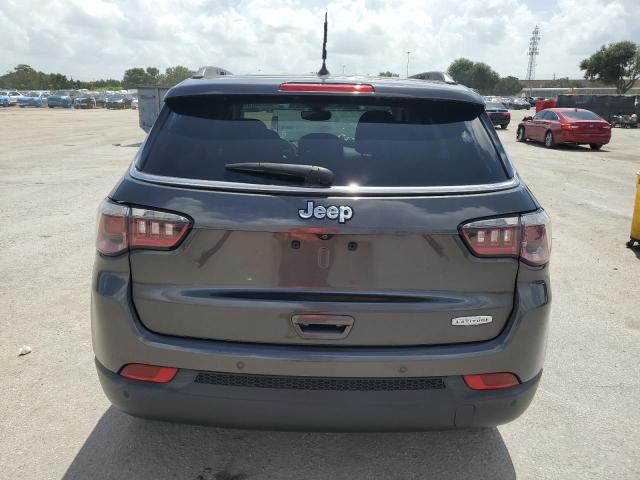 3C4NJCBB2JT181951 - 2018 JEEP COMPASS LATITUDE ნაცრისფერი ფოტო 6