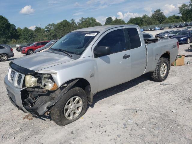2004 NISSAN TITAN XE, 