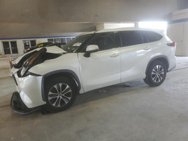 2021 TOYOTA HIGHLANDER XLE, 