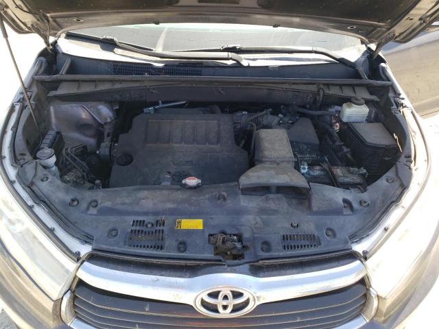 5TDKKRFHXGS137541 - 2016 TOYOTA HIGHLANDER XLE GRAY photo 12