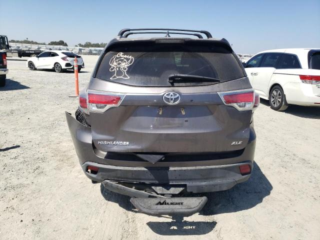 5TDKKRFHXGS137541 - 2016 TOYOTA HIGHLANDER XLE GRAY photo 6