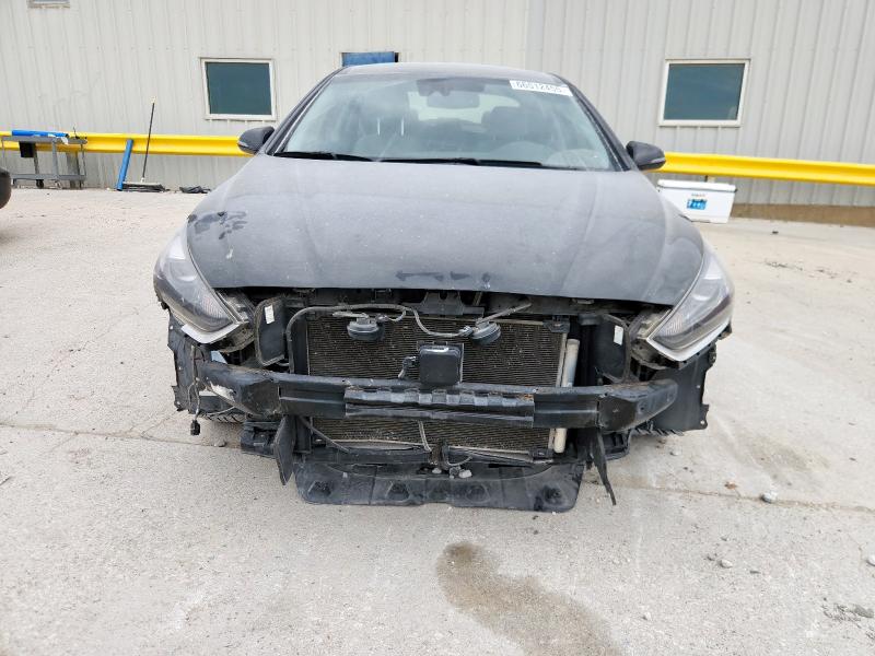 5NPE34AF5JH703590 - 2018 HYUNDAI SONATA SPORT შავი ფოტო 5