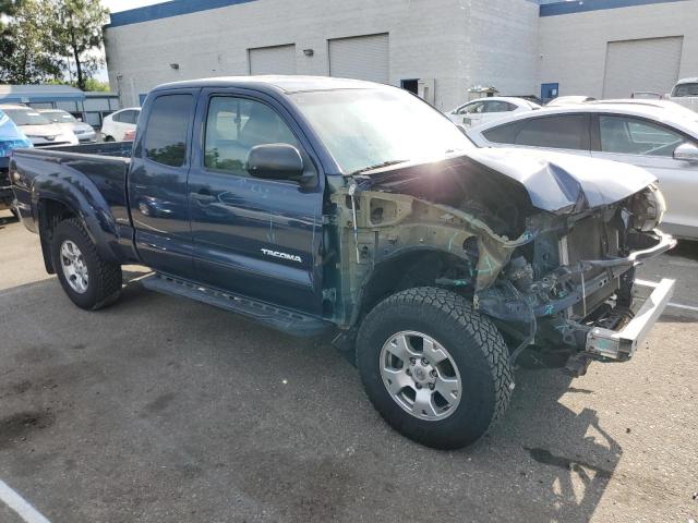 5TFTX4GN1DX023303 - 2013 TOYOTA TACOMA PRERUNNER ACCESS CAB BLUE photo 4