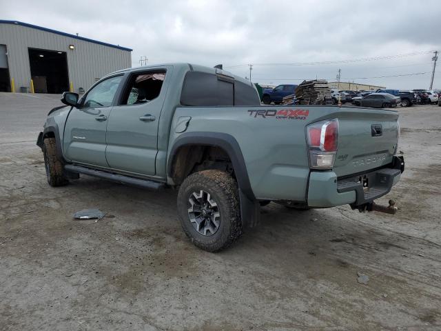 3TMCZ5AN2NM471971 - 2022 TOYOTA TACOMA DOUBLE CAB GRAY photo 2