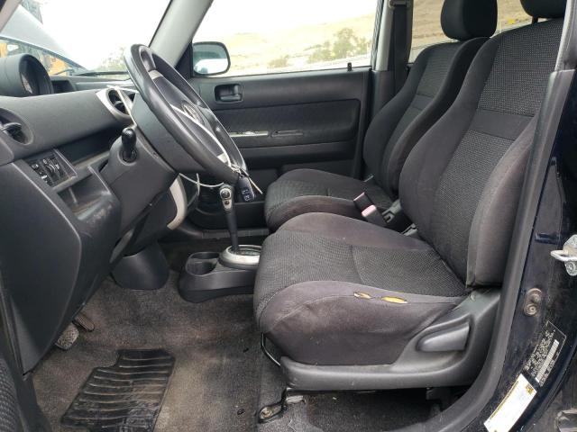 JTLKT324954005476 - 2005 TOYOTA SCION XB BLUE photo 7