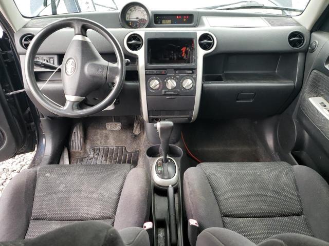 JTLKT324954005476 - 2005 TOYOTA SCION XB BLUE photo 8