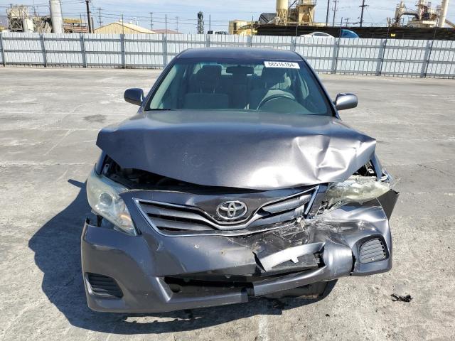 4T4BF3EK4BR187498 - 2011 TOYOTA CAMRY BASE GRAY photo 5