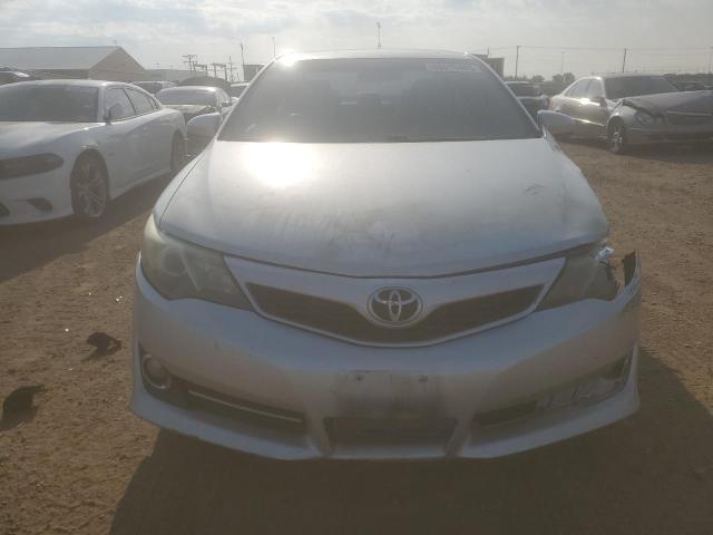 4T1BF1FK1CU093142 - 2012 TOYOTA CAMRY BASE Сріблястий фото 5